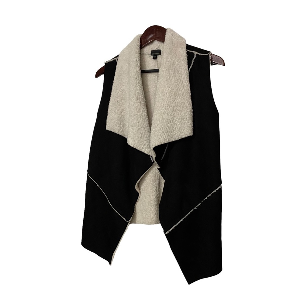 CoCo + Carmen Vest Faux Suede & Sherpa Women’s Black & Cream